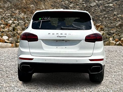 Used 2018 Porsche Cayenne Platinum Edition w/ Premium Package Plus image 4