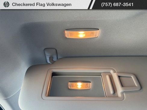 New 2025 Volkswagen Taos SE image 44