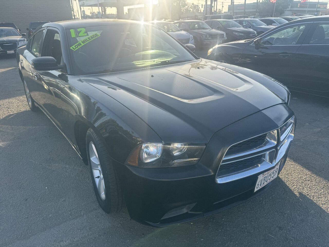 Used 2012 Dodge Charger SE RWD image 1
