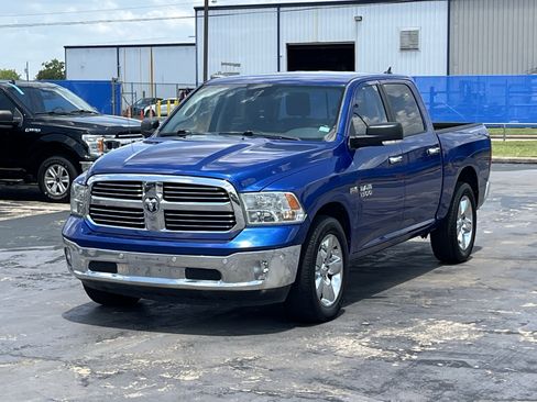 Used 2015 RAM 1500 Lone Star RWD image 3