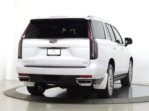 Used 2021 Cadillac Escalade Premium Luxury w/ Driver Assist Tech Package AWD/4WD image 9