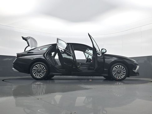 New 2026 Hyundai Sonata Limited image 33