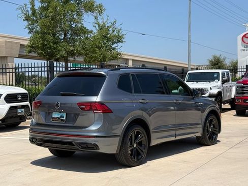 Used 2024 Volkswagen Tiguan SE R-Line FWD image 6