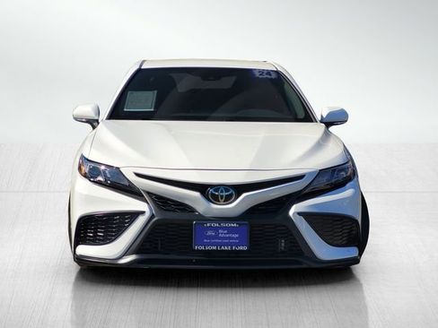 Used 2024 Toyota Camry SE image 2