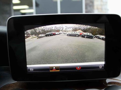 Used 2017 Mercedes-Benz C 300 Sedan image 20