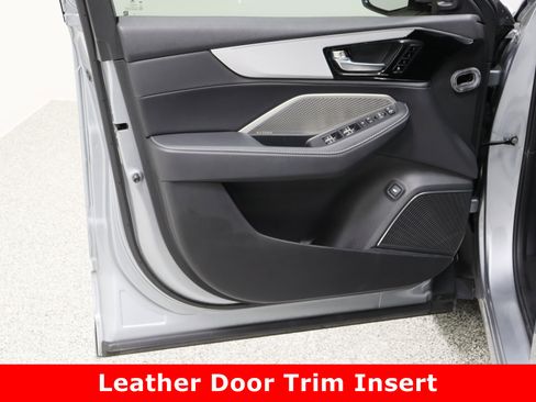 Used 2023 Acura MDX FWD w/ Technology Package image 12