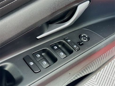 Certified 2023 Hyundai Elantra SEL w/ Convenience Package image 30