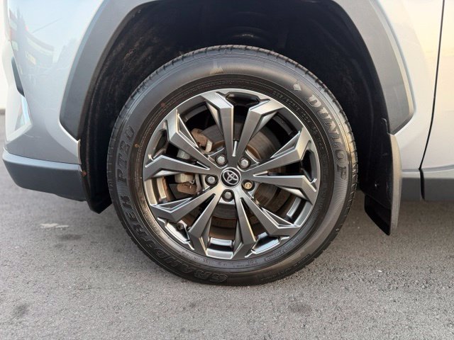 Used 2023 Toyota RAV4 XLE Premium AWD/4WD image 28
