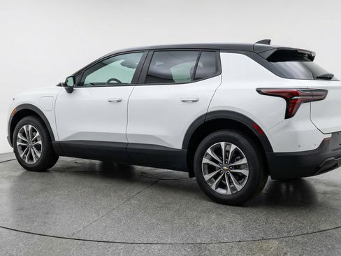 Used 2025 Chevrolet Equinox LT FWD image 6