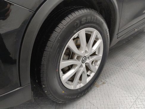 Used 2020 Nissan Rogue SV image 31