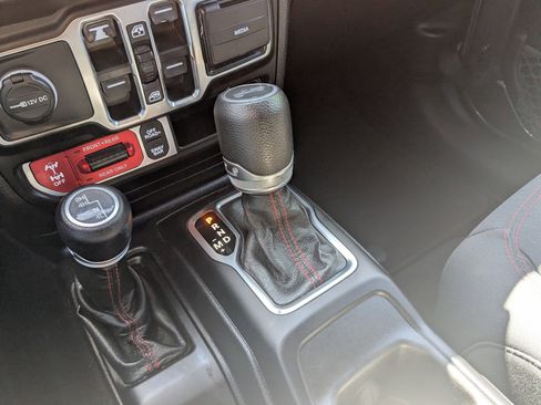 Used 2021 Jeep Wrangler Unlimited Rubicon AWD/4WD image 27