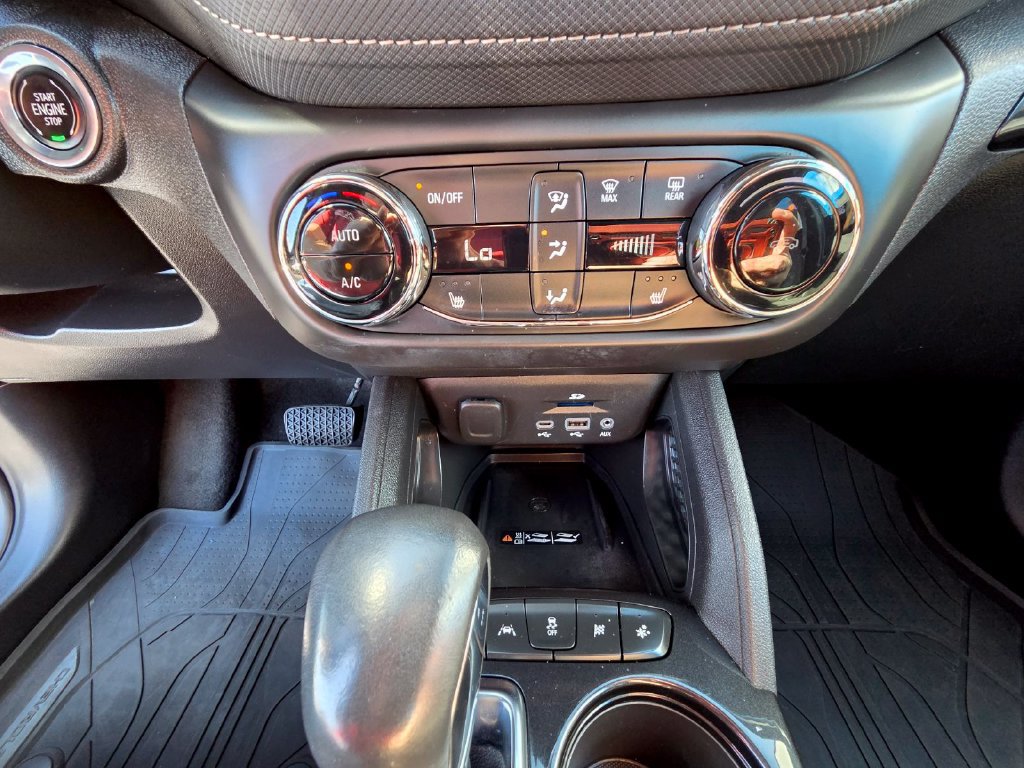 Used 2023 Chevrolet TrailBlazer ACTIV w/ Sun and Liftgate Package FWD image 23
