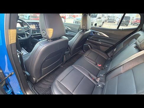 New 2025 Chevrolet Equinox EV LT image 25