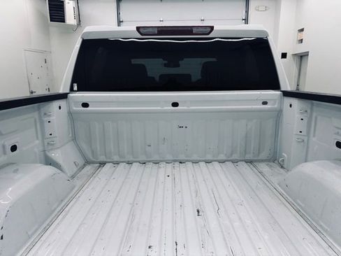 Used 2024 GMC Sierra 1500 SLT image 16