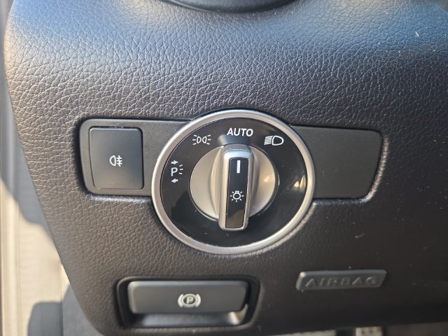Used 2016 Mercedes-Benz SLK 300 image 17