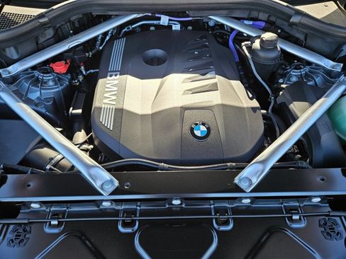 New 2026 BMW X5 xDrive40i w/ M Sport Package AWD/4WD image 17