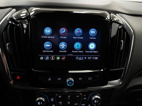 Used 2023 Chevrolet Traverse LT w/ Rear Camera Mirror Package AWD/4WD image 17