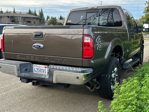 Used 2015 Ford F250 Lariat w/ Chrome Package image 2