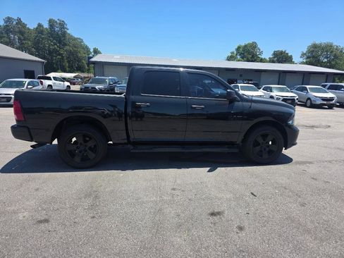 Used 2018 RAM 1500 Express w/ Express Value Package RWD image 4