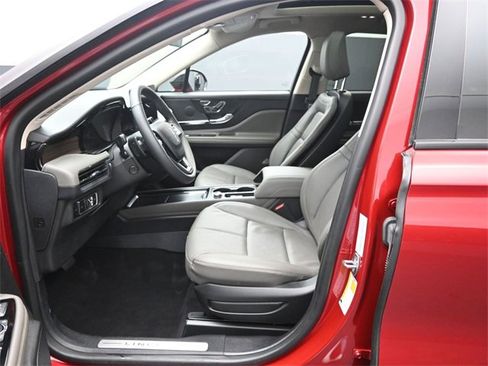 Certified 2023 Lincoln Corsair Reserve w/ Equipment Group 201A image 10