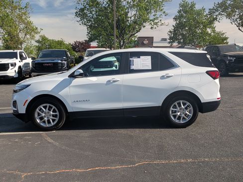 Certified 2024 Chevrolet Equinox LT w/ LPO, Floor Liner Package FWD image 6