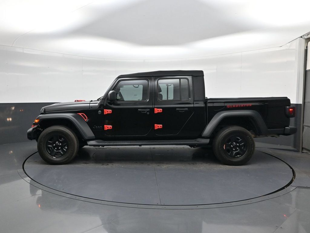 Used 2025 Jeep Gladiator Sport AWD/4WD image 5