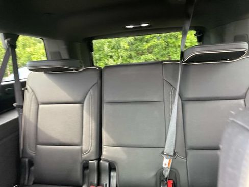 Used 2021 Chevrolet Suburban Premier AWD/4WD image 21