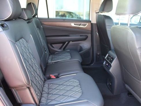 New 2026 Volkswagen Atlas SEL Premium R-Line AWD/4WD image 17