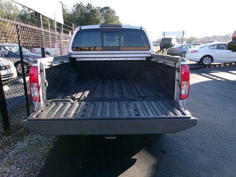 Used 2017 Nissan Frontier SL image 13