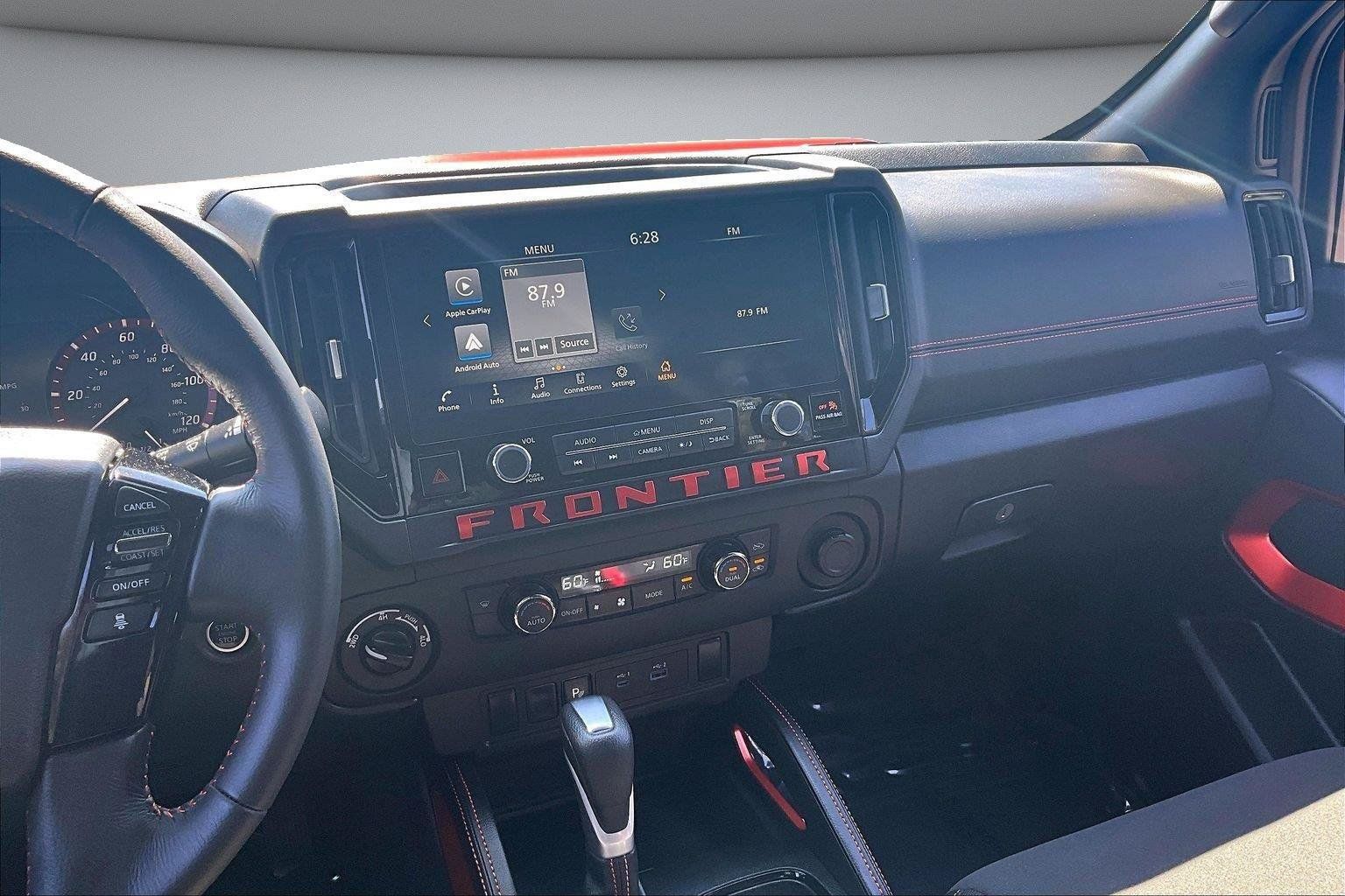 Used 2025 Nissan Frontier PRO-4X AWD/4WD image 11