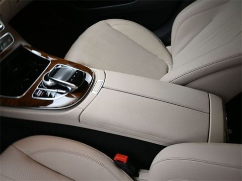 Used 2020 Mercedes-Benz E 450 E 450 image 31