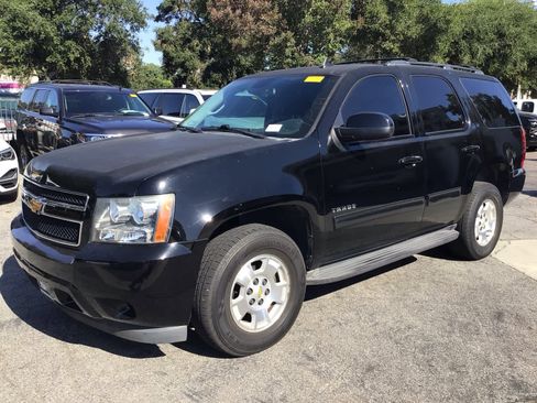 Used 2013 Chevrolet Tahoe LS RWD image 2