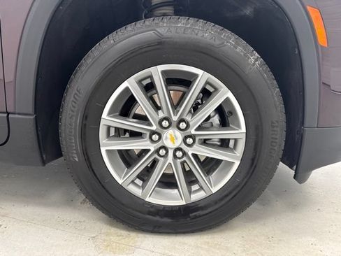 Used 2023 Chevrolet Traverse LT FWD image 30