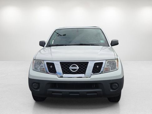 Used 2015 Nissan Frontier S w/ S Preferred Package image 2