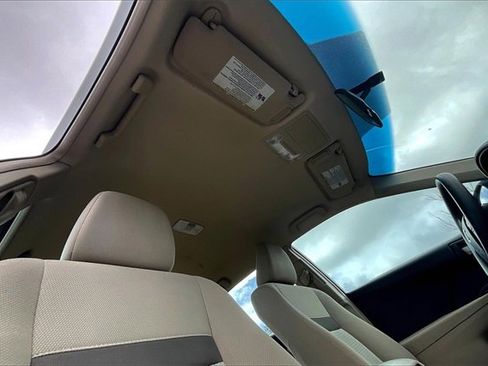 Used 2013 Toyota Camry LE image 22