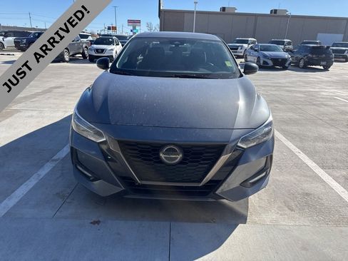 Used 2020 Nissan Sentra SR image 2