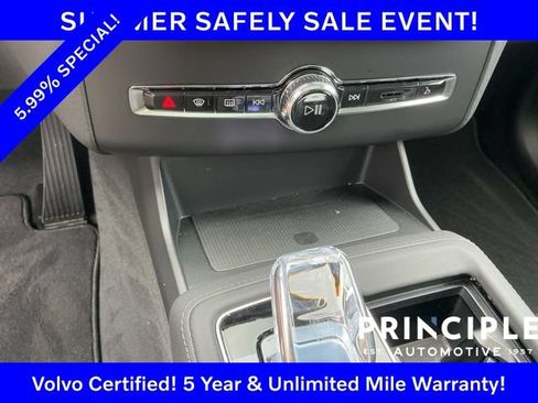 Certified 2025 Volvo XC90 B5 Plus AWD/4WD image 22