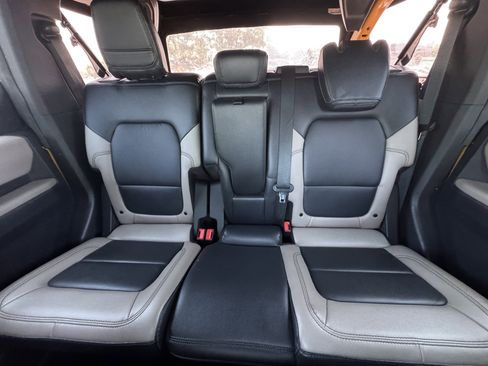 Used 2022 Ford Bronco Wildtrak image 32