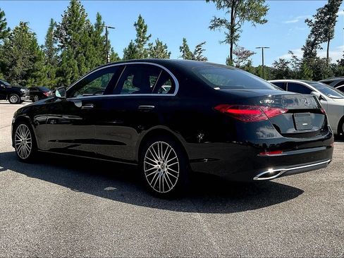 Used 2025 Mercedes-Benz C 300 4MATIC Sedan image 3