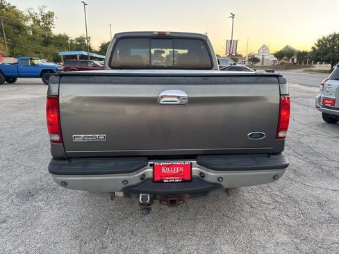 Used 2005 Ford F250 Lariat image 22