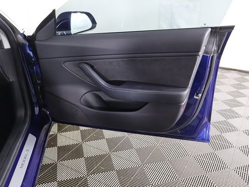 Used 2018 Tesla Model 3 Long Range image 23