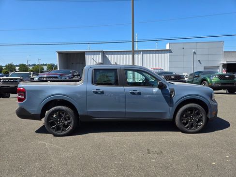 New 2025 Ford Maverick Lariat w/ Black Appearance Package image 4