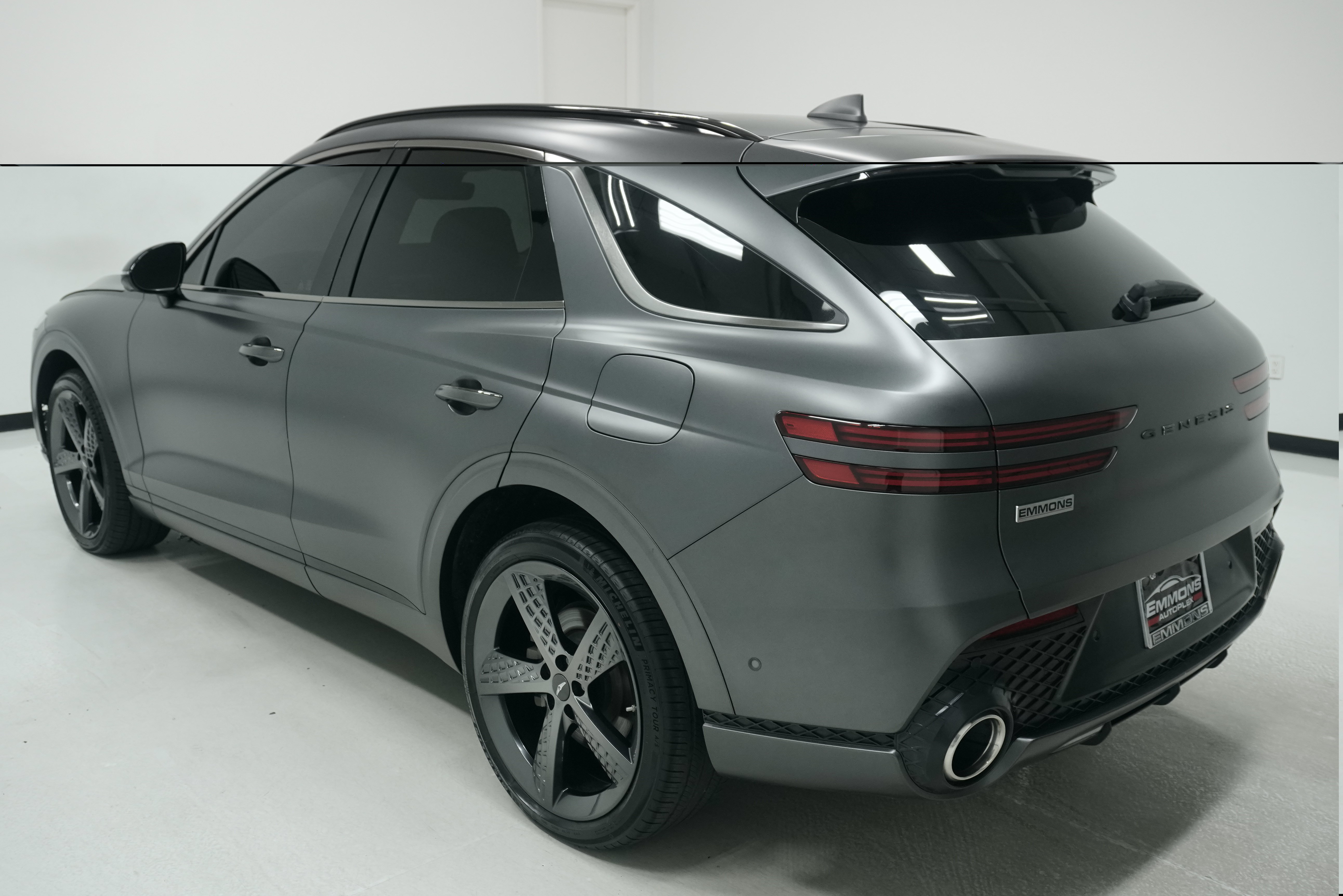Used 2022 Genesis GV70 2.5T w/ Sport Prestige Package AWD/4WD image 6