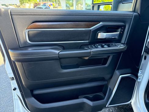 Used 2024 RAM 2500 Laramie w/ Safety Group AWD/4WD image 10