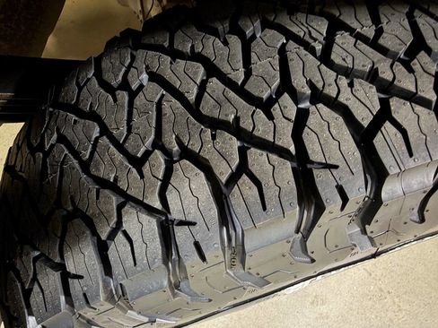 Used 2014 RAM 3500 Laramie w/ Cold Weather Group image 33