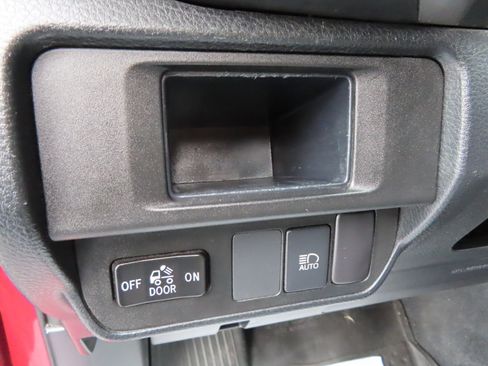 Used 2019 Toyota Tacoma TRD Off-Road image 27