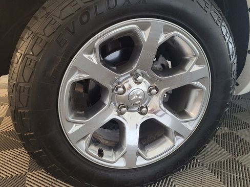 Used 2014 RAM 1500 Laramie w/ Convenience Group RWD image 31