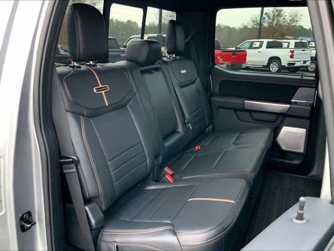 Used 2024 Ford F250 Platinum image 18