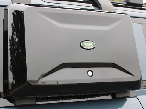 Used 2024 Land Rover Defender 110 S image 73