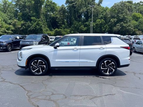 Used 2022 Mitsubishi Outlander ES FWD image 4
